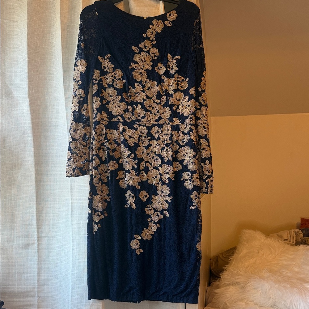 Elegant Navy Blue and Cream/Gold Floral Lace Dress Size 14